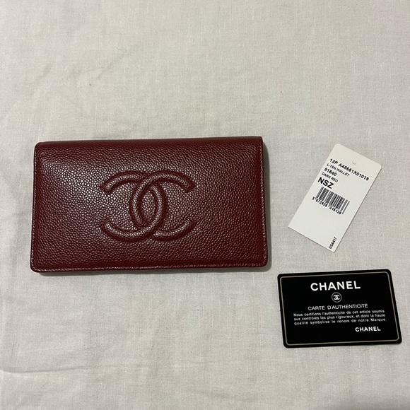 Chanel Burgundy Caviar Leather Timeless CC L Yen Wallet - Picture 3 of 15